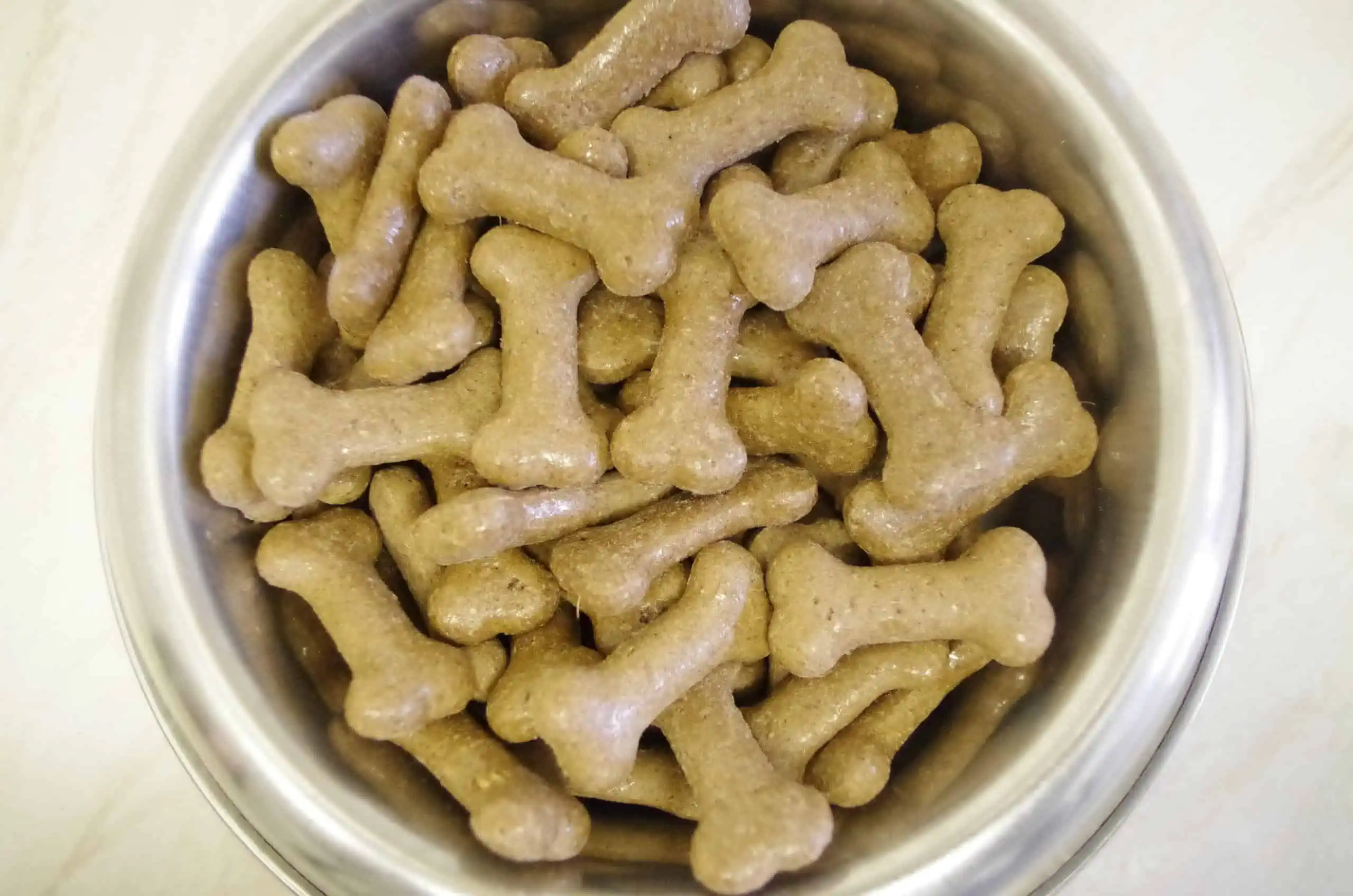 Pointer Chicken Gravy Bones 1kg The Dog s House Cornwall